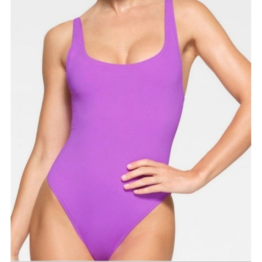 Skims Signature Swim Scoop Neck Violet 4x